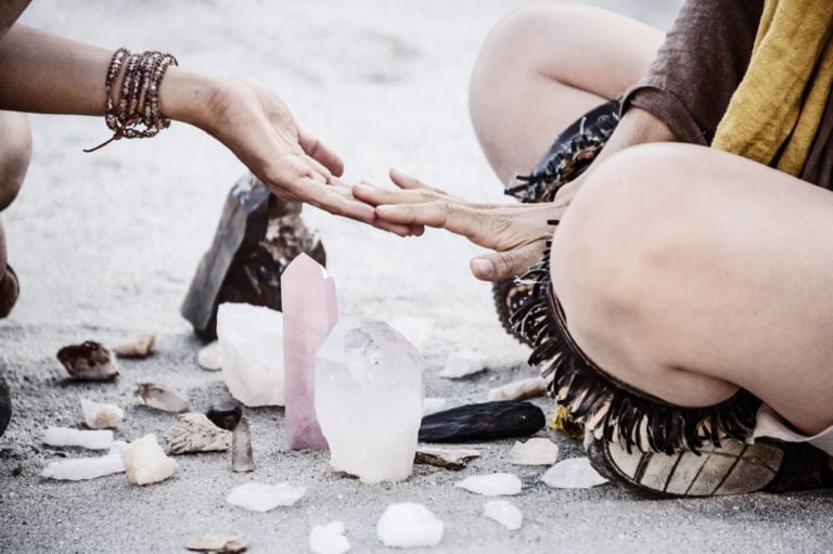 cristaux-de-protection-lesquels-choisir-pour-ses-voyages