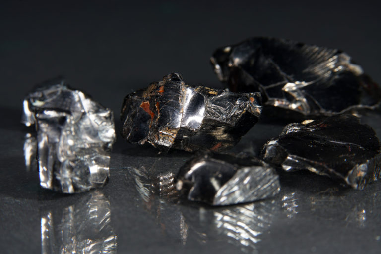 les-avantages-de-la-shungite-pour-la-protection-du-corps-et-de-l-esprit