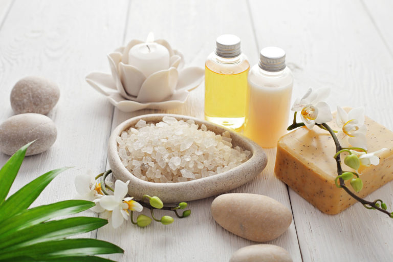 routine-de-bain-de-cristaux-choisissez-la-formule-adaptee-a-vos-intentions