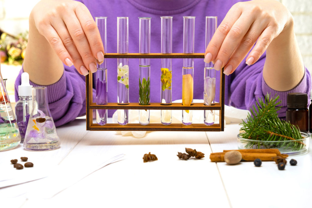 huiles-essentielles-recettes-et-melanges