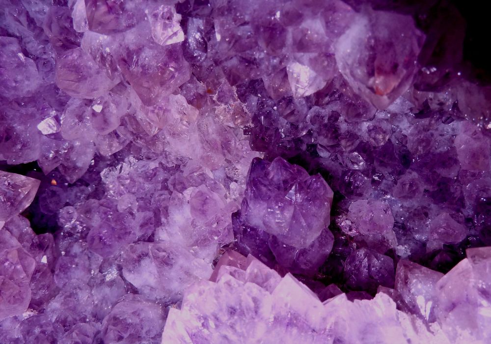 pierre-Amethyste-Fleur-origine