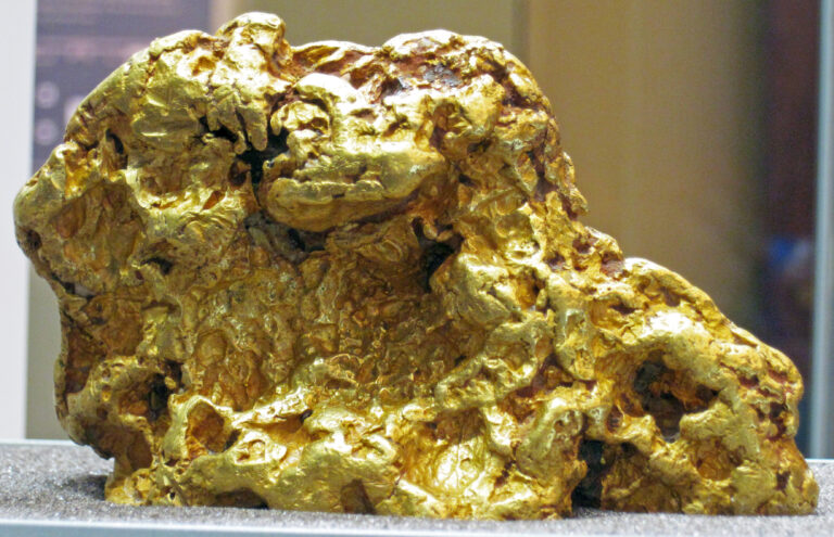 Pépite d'or natif d'Australie, minéral parmi les plus denses